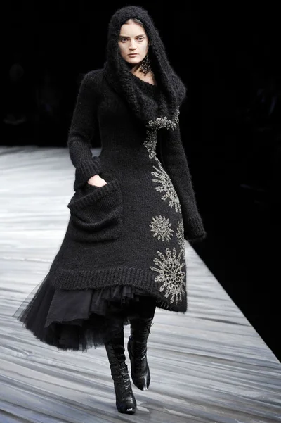 Look 18